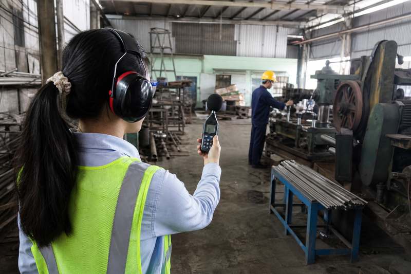 Quan trắc môi trường lao động — đo tiếng ồn tại nhà xưởng